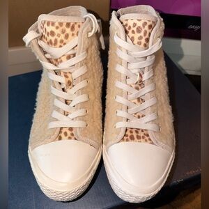 Women’s Cream Sherpa High-Top Sneakers with Giraffe 🦒 Accent